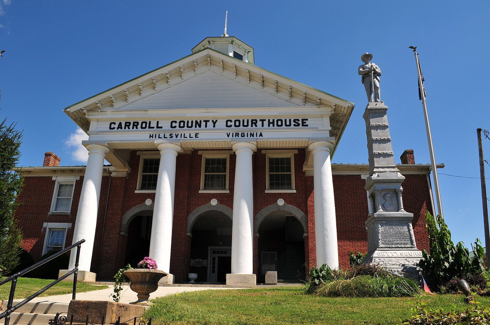 CarrollCountyCourtFront