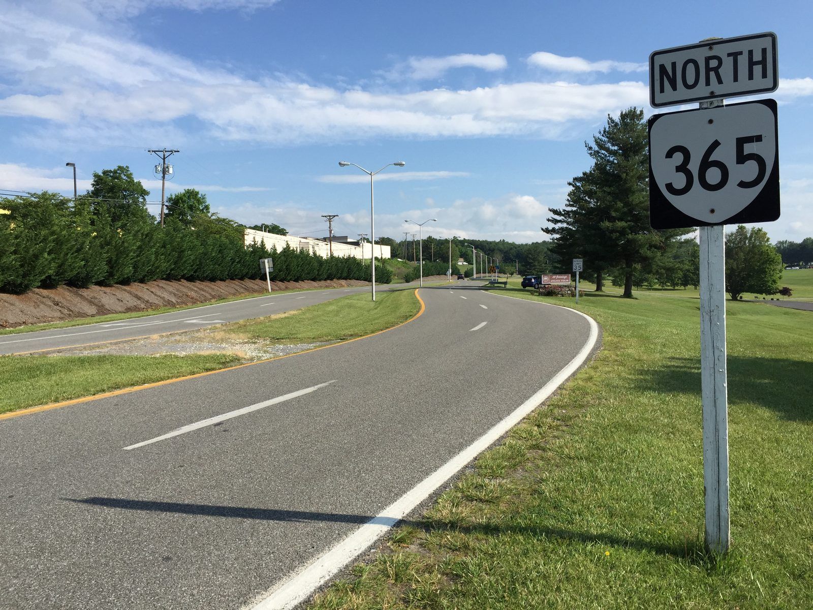 2017-06-13 09 07 41 View north along Virginia State Route 365 at U.S. Route 11 (Lee Highway) at the Wytheville Community College in Wytheville, Wythe County, Virginia